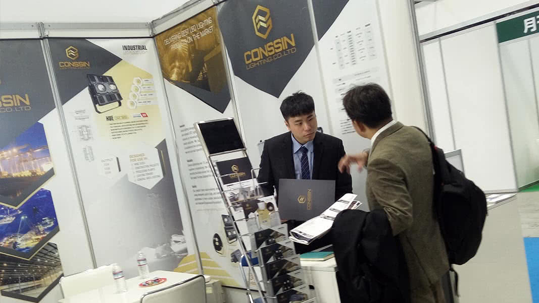 Conssin Lighting LED stand at Tokyo Lighting Expo 2017